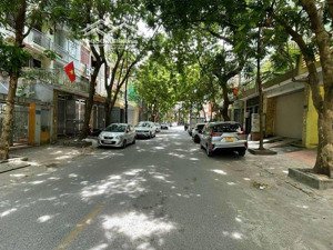 bán gấp liền kề kđt văn quán - hà đông 70m2, 4 tầng, mt 4.7m, vỉa hè đá bóng, phân lô, giá 17 tỷ