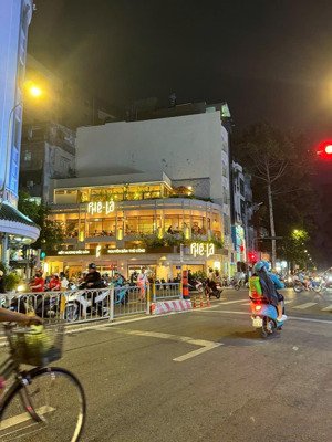 giảm 7 tỷ! bán nhà góc 2 mặt tiền trần não, quận 2 dt: 207m2 3 tầng thuê 150tr; bán 35 tỷ