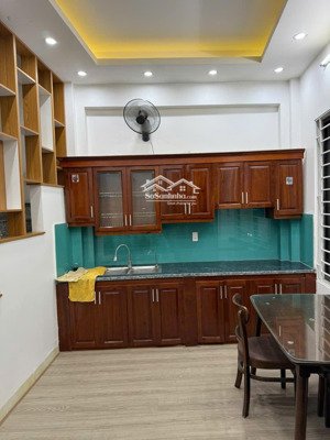bán căn nhà phố trạm 36m2 đầy đủ đồ nội thất - giá bán 5,9 tỷ