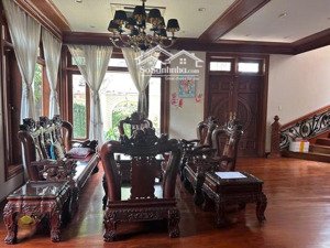 bán gấp biệt thự lô góc view sông 24x15 full nội thất gỗ đỏ, nhà to nhất nhưng giá tốt nhất khu vực