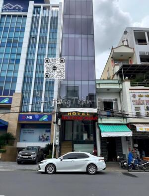 BÁN KHÁCH SẠN 8 TẦNG (CÓ THANG MÁY) MẶT TIỀN ĐƯỜNG VÕ VĂN TẦN, CÁCH ĐẠI LỘ HOÀ BÌNH CHỈ 50M
