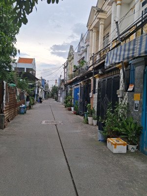 đất bán sổ hồng riêng 4x50 m giá 3ty850 tr bớt lộc