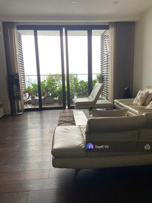 (chính chủ)bán căn 145m/3pn/đông nam toà iph,xuân thuỷ,sẵn sổ đỏ,full đồ đẹp,bc đông nam 