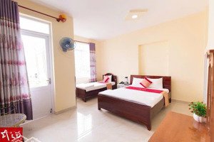 bán khách sạn red 3 tầng ở côn đảo