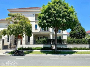 bán villa sala đại quang minh - quận 2 | 331m2 | 5 pn | tường villa 