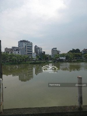 chính chủ bán đất p. cự khối, 61m2, view hồ, oto tránh, kinh doanh, xây nhà thoáng, đầu tư giữ tiền