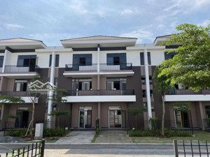 biệt thự 90m2 _ liền kề tp.hcm, vin _ 1 trệt 2 lầu, 4pn _ giá full 2,6 tỷ _ ck đến 9% _ vcb vay 70%