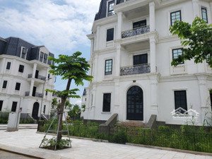 bán gấp biệt thự song lập jade square phạm văn đồng 180m2- 43 tỷ