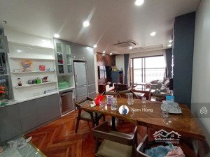 cho thuê căn hộ chung cư tây hồ, căn góc 3 phòng ngủ, full nội thất. giá thỏa thuận