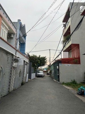 nhà 3 tầng full nội thất đường thạnh lộc 13, phường thạnh lộc, q12, dt 121m(4x30).dòng tiền 9tr/th