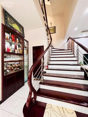 Chú Hào nhờ bán nhà riêng phố Tân Mai, ô tô vào nhà, 5 tầng kiên cố, 51m, giá 7.3 tỷ TL 0886962299