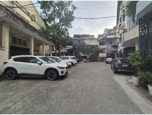 bán nhà phân lô cán bộ giảng võ láng hạ - 3 mặt thoáng
dt 60m 5 tầng ô tô ngủ trong nhà,