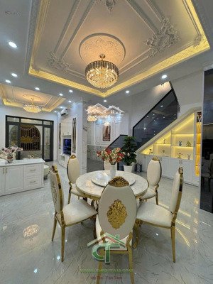 bán nhà mặt phố la thành 2 mặt thoáng nội thất cao cấp chỉ 32,3 tỷ