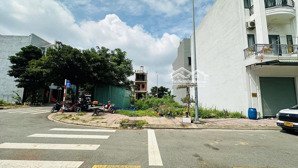 bán đất gần kcn sóng thần dt 95m2 giá 2tỷ350 đất góc 2 mặt tiền, cách đường dt743 chỉ 200m, sổ sẵn