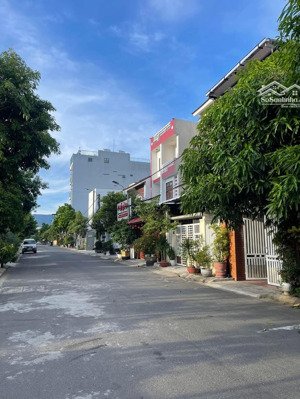 bán đất mt phó đức chính dt 100m ngang 5m đường 7m5 sát vương thừa vũ