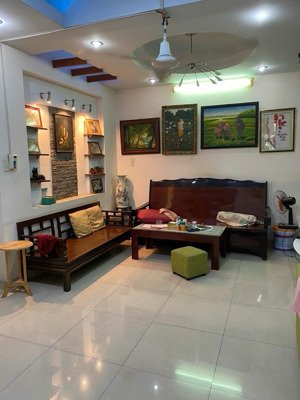 cho thuê chcc hà đô nguyễn văn công phường 3, gò vấp dt 92m2. giá 15 triệu. 