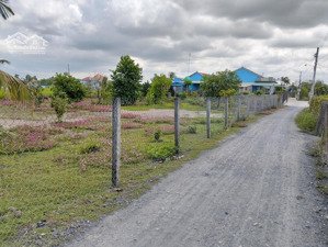 nhà vườn1800m2 có 300 thổ cư 2 mặt tiền đường xe tải tân trạch cần đước giá rẻ