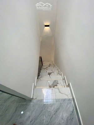 chủ chuyển về quê sống - cần bán gấp nhà q11 - giá chỉ 3 tỷ 350 triệu