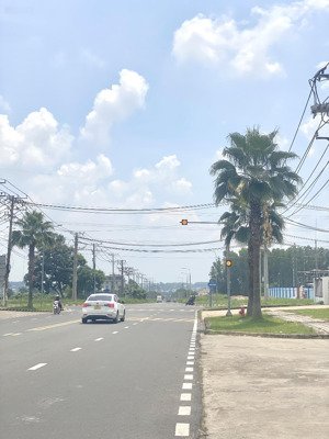 cần bán lô đất 600m2 ngang 10m thổ cư 100m2 giá dưới 2 tỷ gần ub giang điền trảng bom.