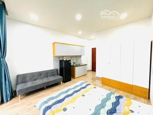 cho thuê chdv full nội thất , bancol thoáng ngay vincom quang trung giá 5 triệu