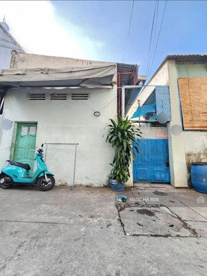 ngộp trọ hơn 100m2/2t950 gần chợ đường đoàn thị kia 200m, 1 kiot+6 phòng, thu nhập trên 8tr/th, hxh