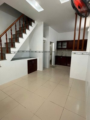 nhà mới đẹp âu cơ , dtsd 46,6m2, giá chỉ 3,2tỷ