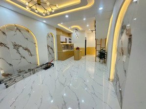 nhà đẹp hàng hot vào là ở liền ngay ở phạm thế hiển p6 q8 !!