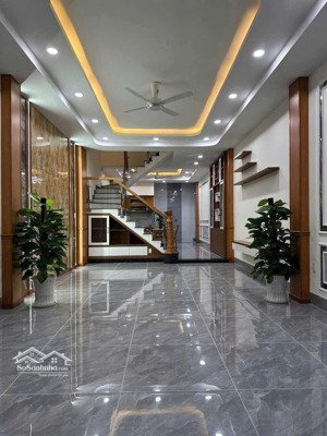 cho thuê nhà 3 tầng mới 100% - bình hòa - thuận an - khu đẹp - nhận nhà ngay!