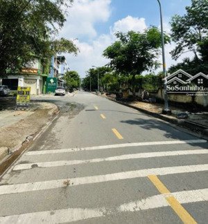 bán đất ở man thiện q9( cũ) dt 70m2 giá 1 tỷ 580tr, shr khu dân cư sầm uất gần trường đh vincom q9