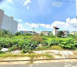 chỉ 1ty có ngay lô đất đẹp 200m2, full tc, ngay kcn mp3, mtđ nhựa 6m, xây dựng tự do, cho thuê