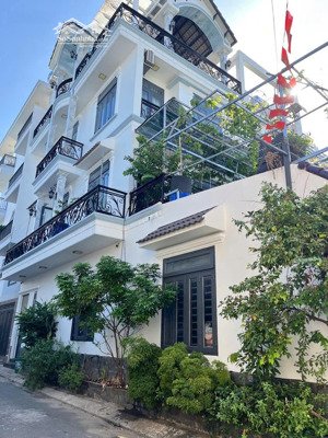 - góc 2mt hẻm 6m đường phạm đăng giảng - q.bình tân
-dt: 5.5m x 17m. 4 tấm . giá 7.1 tỷ tl