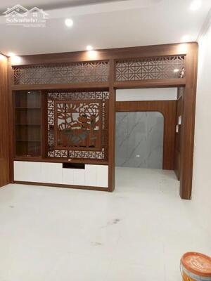 Bán nhà dân xây kiên cố chắc chắn Long Biên 58.2m 3T chỉ nhỉnh 8 tỷ oto gần cách phố cổ 5p