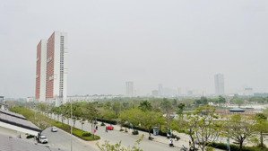 bán gấp biệt thự mặt đường 40m, ngay hồ thiên văn học tại kđtm dương nội, 256 m2. lh 