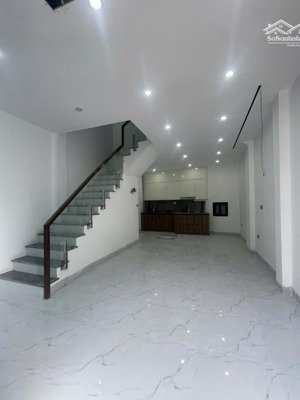 bán nhà - ngọc hồi thanh trì sát quốc lộ 1a.chỉ với nhỉnh 5 tỷ, có ngay 1 căn nhà 4 tầng dt 41m