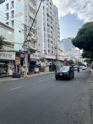 nhà phố nguyễn thiện thuật có sẵn dòng tiền 50tr/th ngang hơn 5m giá tốt