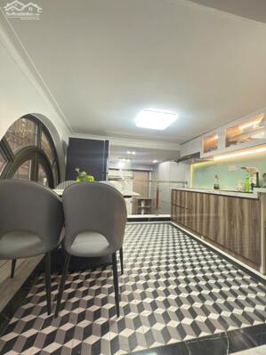 BÁN GẤP NHÀ TÂY SƠN ĐỐNG ĐA 35M2, 6 TẦNG MẶT TIỀN 5,8m GÍA 10.5 TỶ