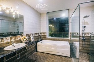 chính chủ bán nhanh căn biệt thự san hô flc , sát biển, ngắm bình minh lên. giá bao rẻ 13,2 tỷ.