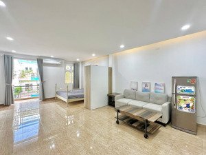 cho thuê chdv studio dt 50m2 full nội thất_máy giặt riêng_giá quá tốt cho căn hộ rộng như này