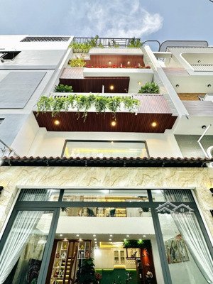 chủ kẹt tiền bán gấp nhà bạch đằng, p2, tân bình. giá 4ty150trieu. dt 66m². sổ hồng riêng chính chủ