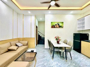 góc 2 mt hẻm - thông q.10, hoàng sa, 2 tầng (3pn) dtsd: 70m2 - full nội thất - shr
