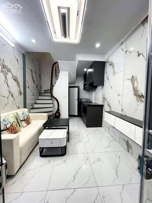 CẦN BÁN GẤP NHÀ TÂY SƠN ĐỐNG ĐA 20m2, 5 TẦNG MẶT TIỀN 3,3m GIÁ 5.15 TỶ