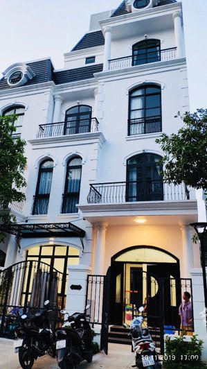 bán căn liền kề paris vinhomes imperia full nội thất !!!