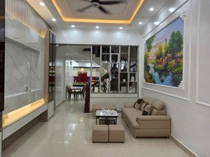 bán nhà kiến hưng hà đông 35m 5 tầng chỉ 5.25 tỷ