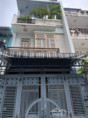 huỳnh văn nghệ - 4.3 x 18 - 3 tầng - hẻm xe hơi thông - 6 tỷ hơn tl
