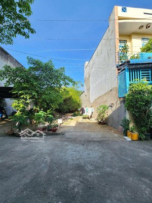cần bán gấp đất sau chợ vĩnh phú đường vĩnh phú 26 dt 75m2/1ty570, full thổ cư, shr đường thông