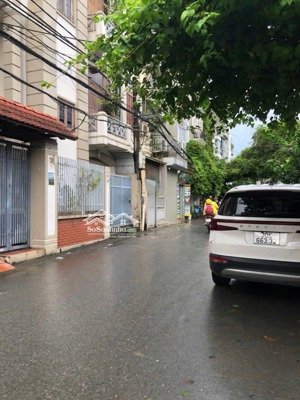 bán nhà nguyễn chí thanh - ô tô đỗ - khu phân lô - nhà xây đẹp 5tầng 52m - đường thông mt4,2m.