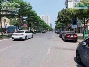 Mặt phố Nguyễn Thị Định. DT 100m2 x 4T. Lô góc. Giá 87 tỷ.