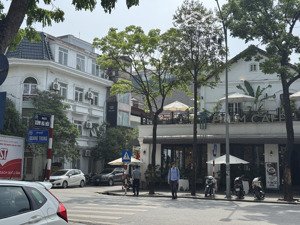 (chính chủ ) bán nhà phố hạ hồi,hoàn kiếm, diện tích 169m2 6 tầng giá 82 tỷ