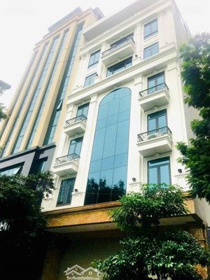 96 tỷ sở hữu ngay toà văn phòng hạng a ở dịch vọng hậu dt.175m2- 9tầng- mt10m. vỉa hè đá bóng