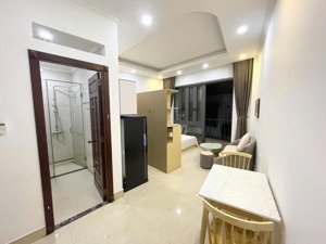 cho thuê phòng trọ full nội thất ban công, máy giặt riêng, thang máy ngay nguyễn kiệm gần sân bay